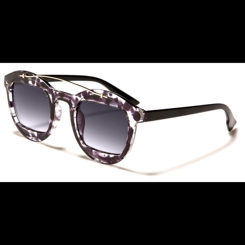 Sunglasses NWT plus microfiber pouch